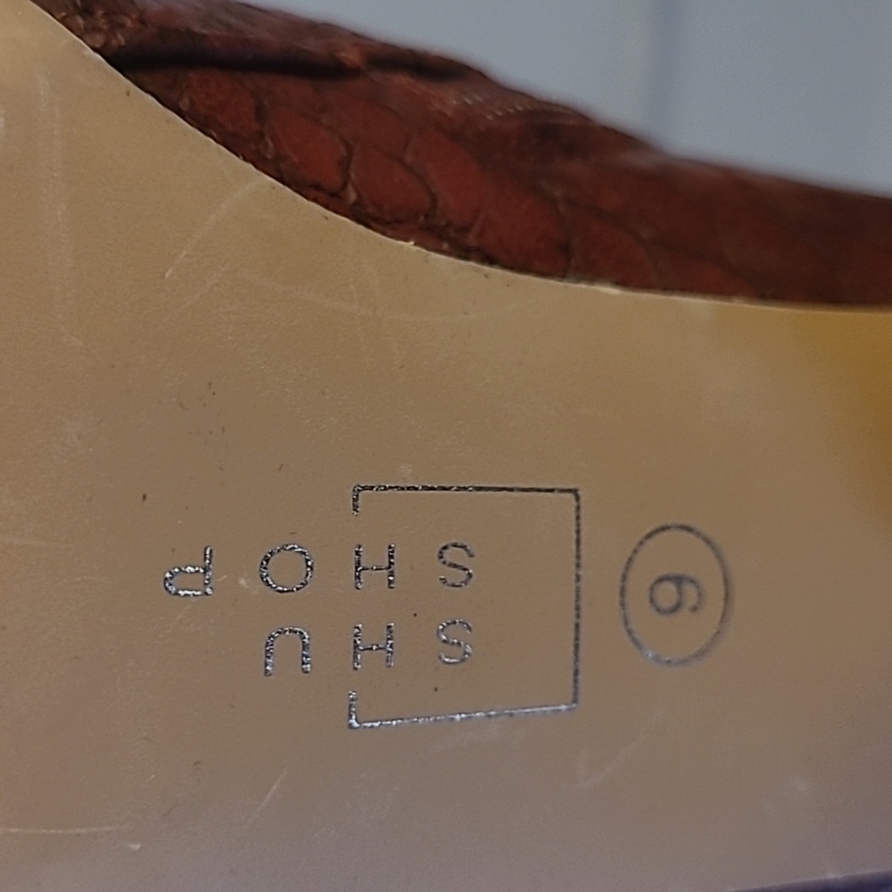 Shu Shop Maroon Crocodile Print Heeled Ankle Boots Size 9 - Picture 8 of 8